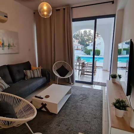 Blue Pearl With Pool In Kato