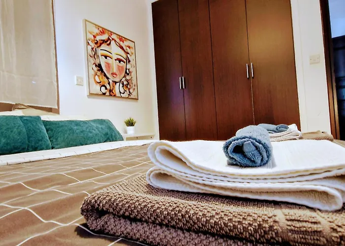 Blue Pearl With Pool In Kato Apartmán Paphos